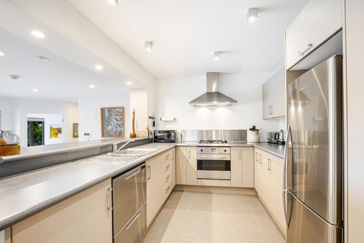 Stylish And Serene Living In Kohimarama Auckland Ngoại thất bức ảnh